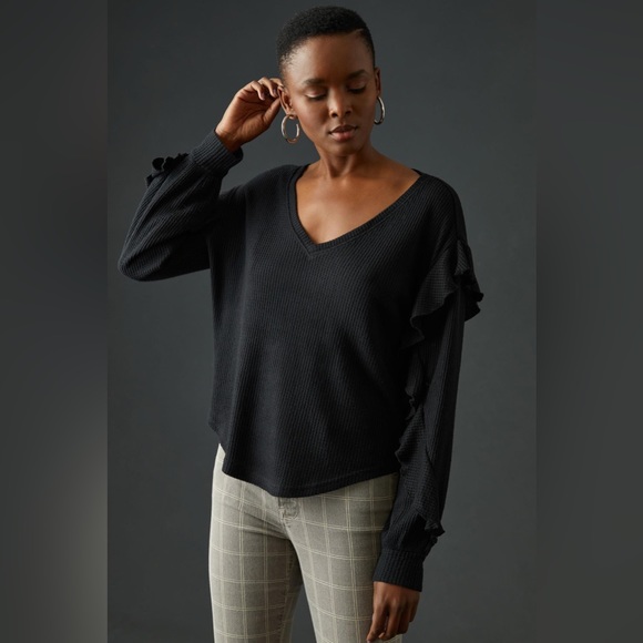 ✨ Anthropologie Ruffled V-Neck Top Sz M - Picture 2 of 5